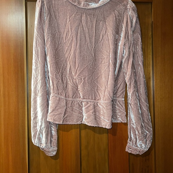 Reformation blush pink velvet blouse L - Picture 6 of 6